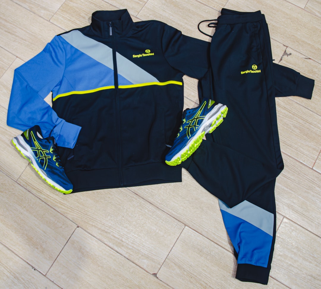 SKINV Club Form-Fitting Sportswear